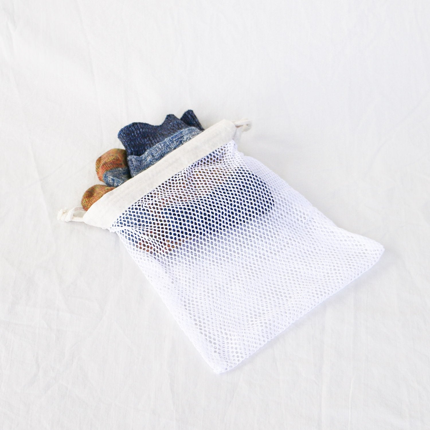 (Pack of 2) Mesh Laundry Washing Machine Delicates Clothes Storage Zip Bag